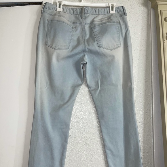 Jeans - Picture 3 of 3